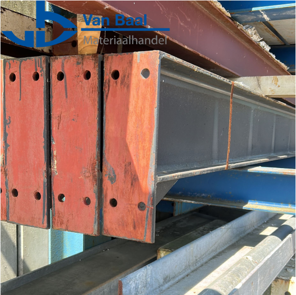 Robuuste Stalen I.P.E Balk – 240 mm breed x 3,88 meter